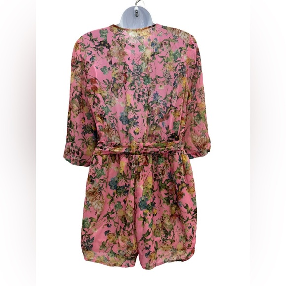 Gianni Bini Pink Floral Romper, size Medium - Picture 3 of 4